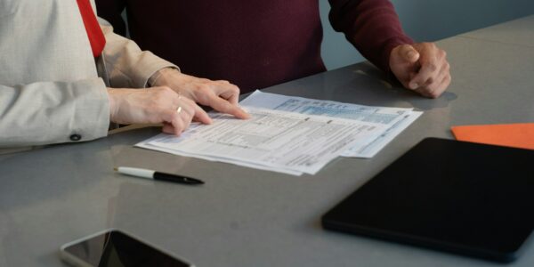 Brisbane Tax Accountant for Relocating Owners: Payroll, GST, Residency
